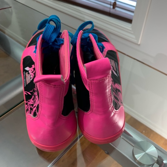 OFFERS??? Super Fun JoJo’s Bizarre Adventure high tops - Picture 4 of 6